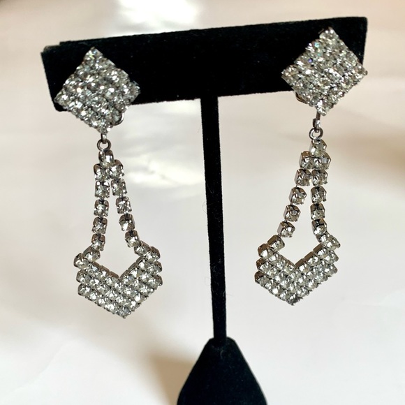Vintage Clear Crystal Rhinestone Dangle Drop Earrings Clip Ons Runway New Years - Picture 3 of 14